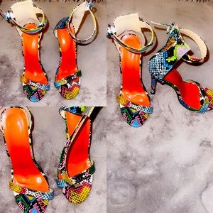 Multi color size 6 never been worn